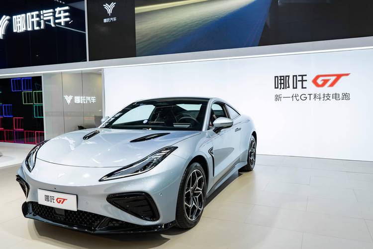 重庆彭水县超磊汇企业管理咨询哪吒汽车在智能汽车领域的表现，领途汽车在新能源汽车市场中的影响力